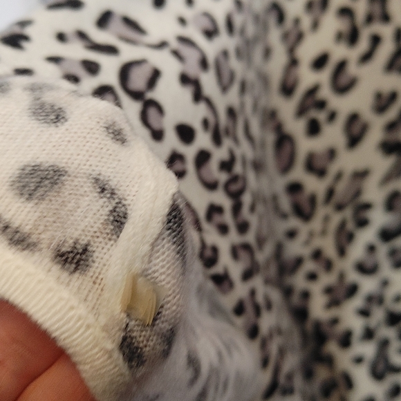 Spring+Mercer Animal Print Sweater - Picture 7 of 8